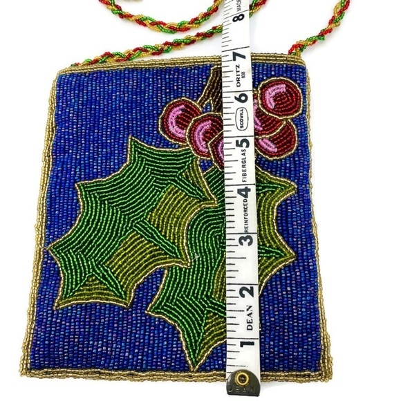 CMarie Holiday Holly Berry Beaded crossbody Bag - Picture 13 of 14